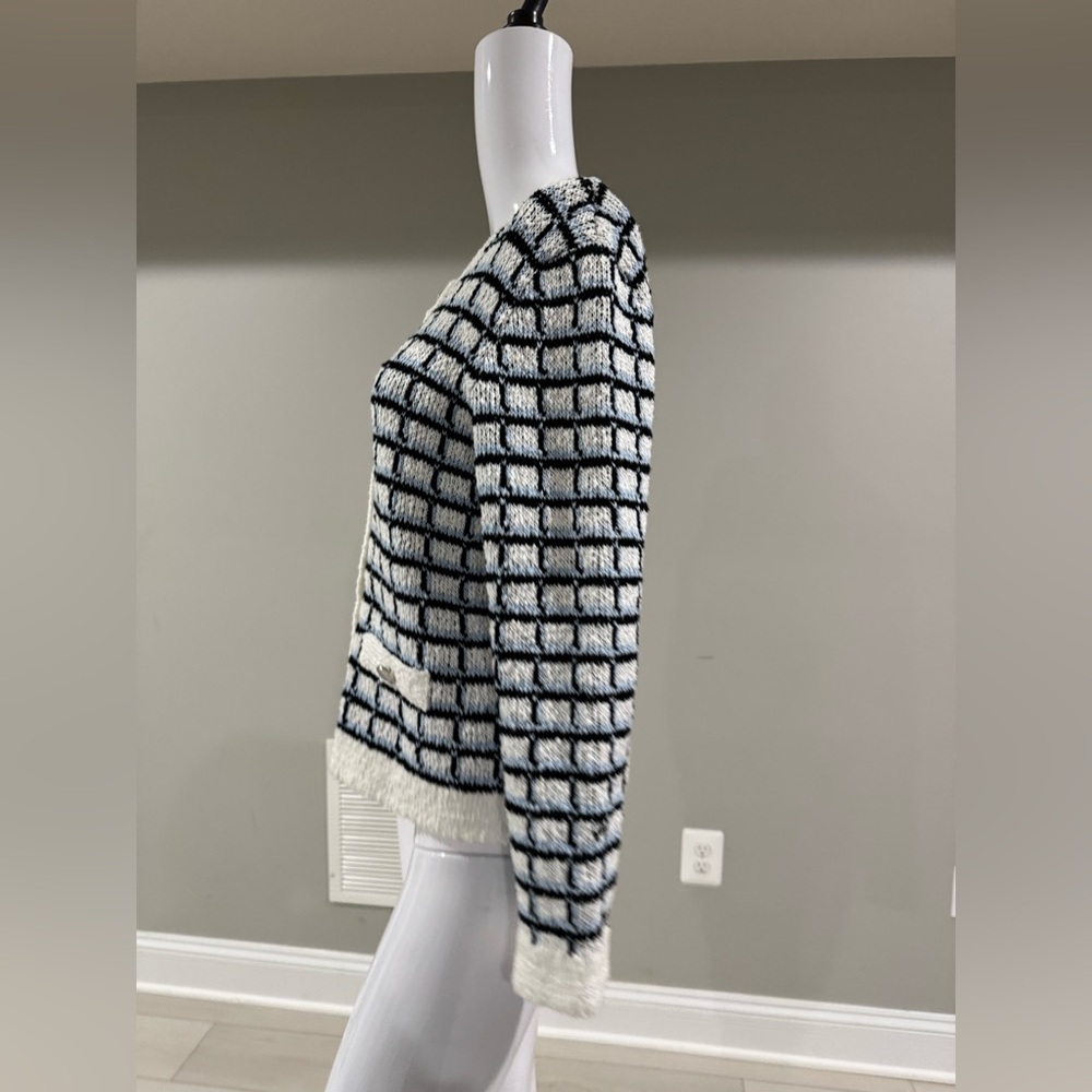 $648 VERONICA BEARD
Lavigne Tweed Knit Jacket size M - Picture 11 of 11